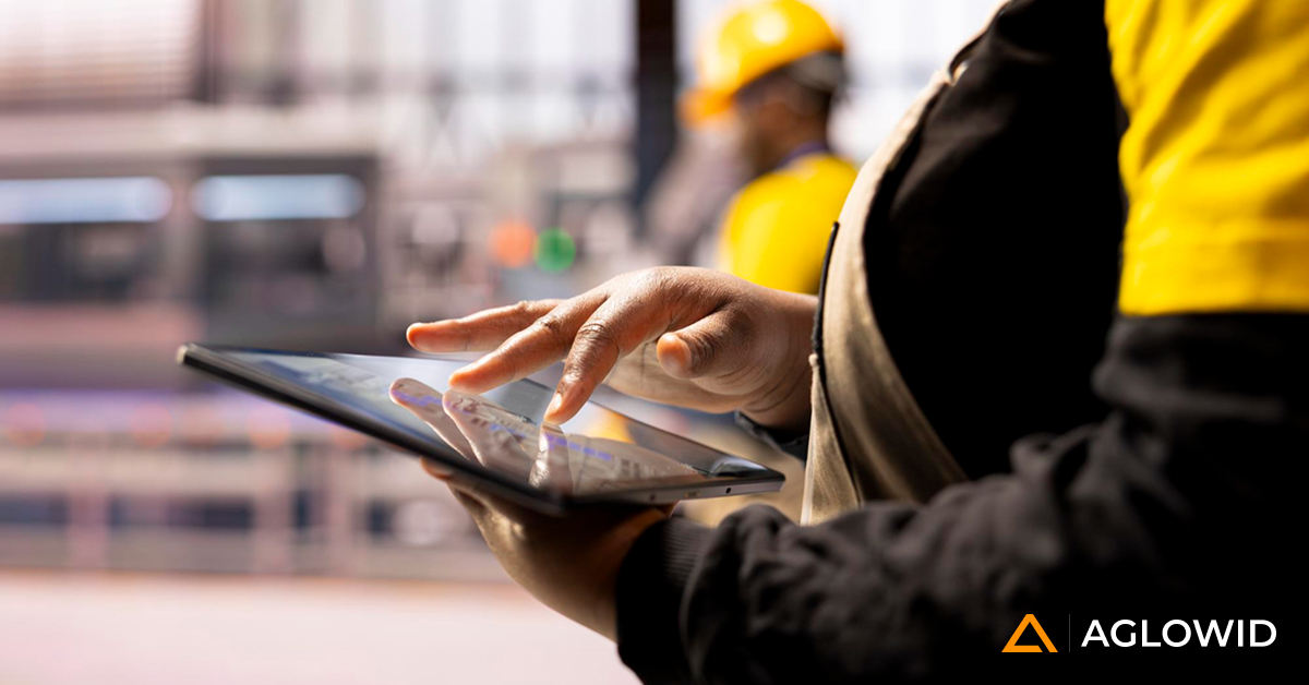 How Mobile ERP for Field Service Operation Improves Real-Time Visibility?